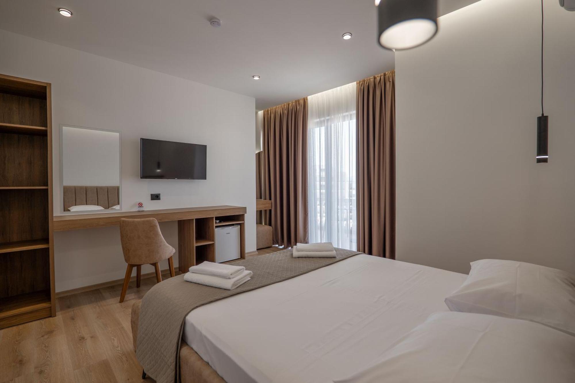 Keos Hotel Sarande Exterior photo