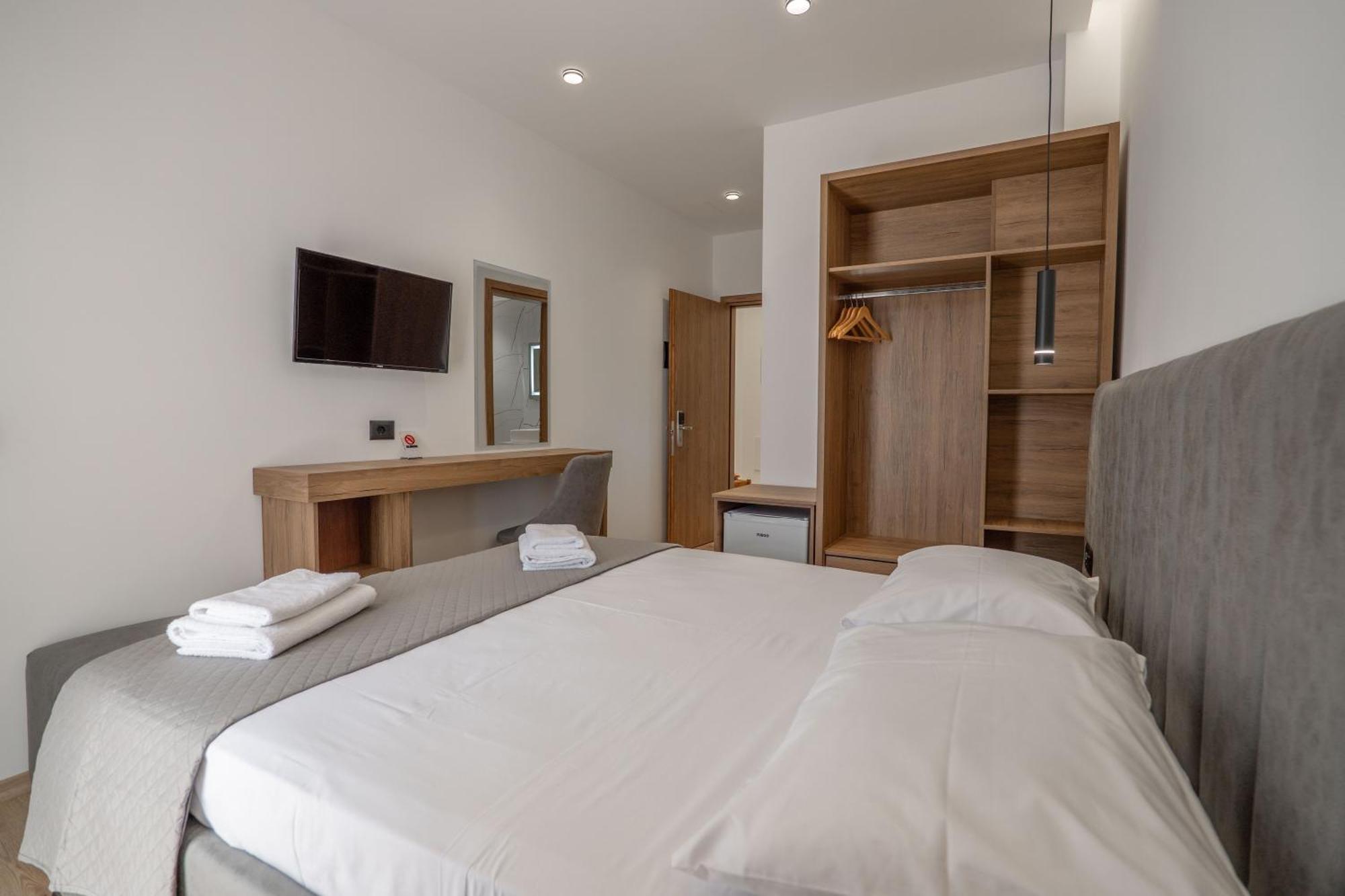 Keos Hotel Sarande Exterior photo