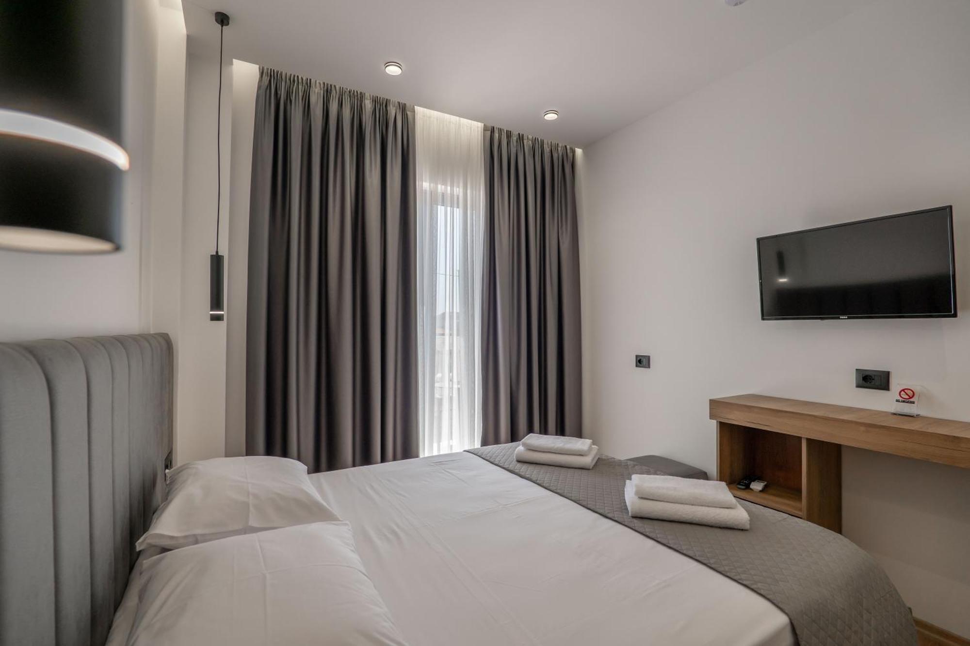 Keos Hotel Sarande Exterior photo